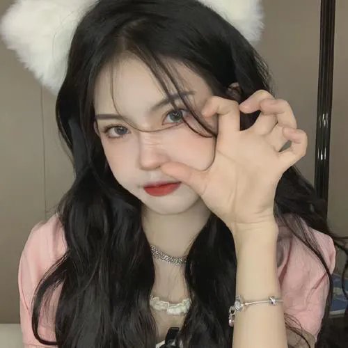 她房间里的云